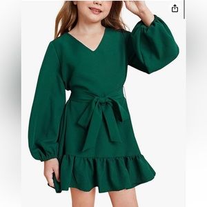 Girls dressy dress size 9.